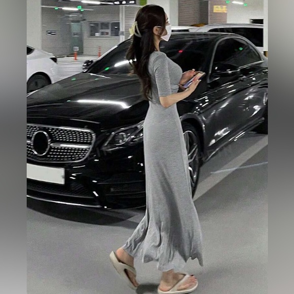 DAZY Gray Ribbed Knit Twist Detail Maxi Dress size Medium - Picture 8 of 13